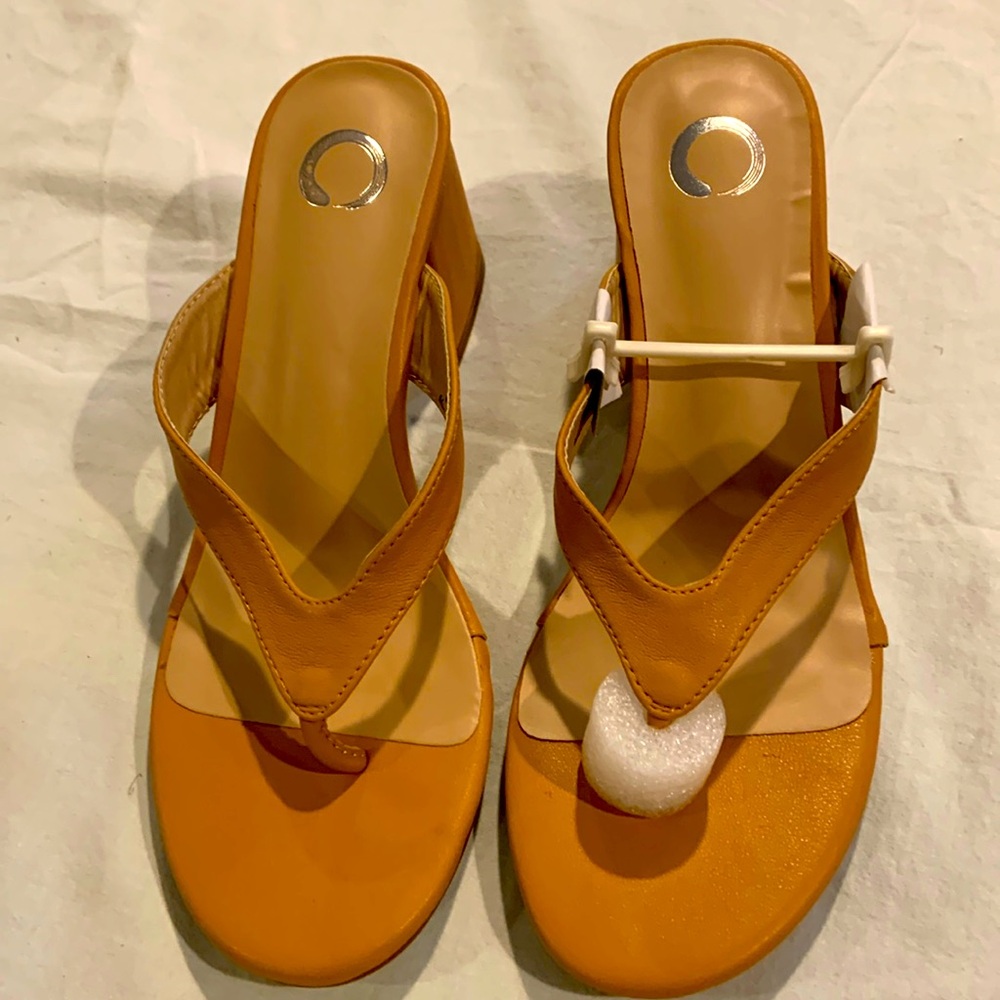 Journee Sandals with block heel. Brand new! Never worn! Size 8. Camel color